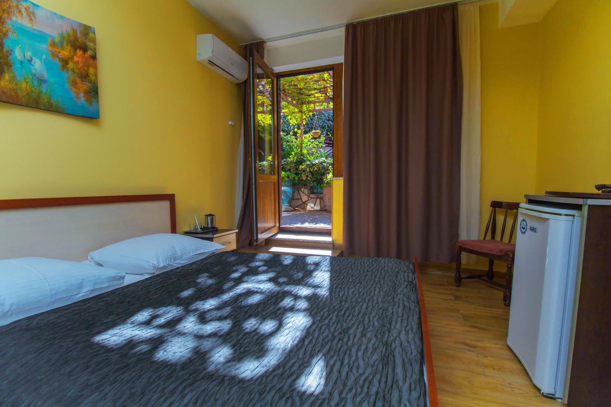טביליסי Irmeni Hotel מראה חיצוני תמונה