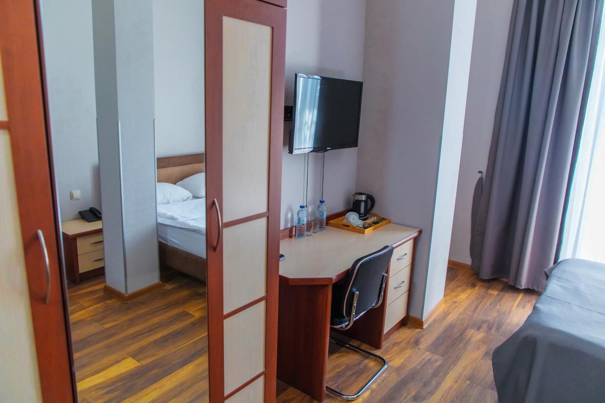 טביליסי Irmeni Hotel מראה חיצוני תמונה