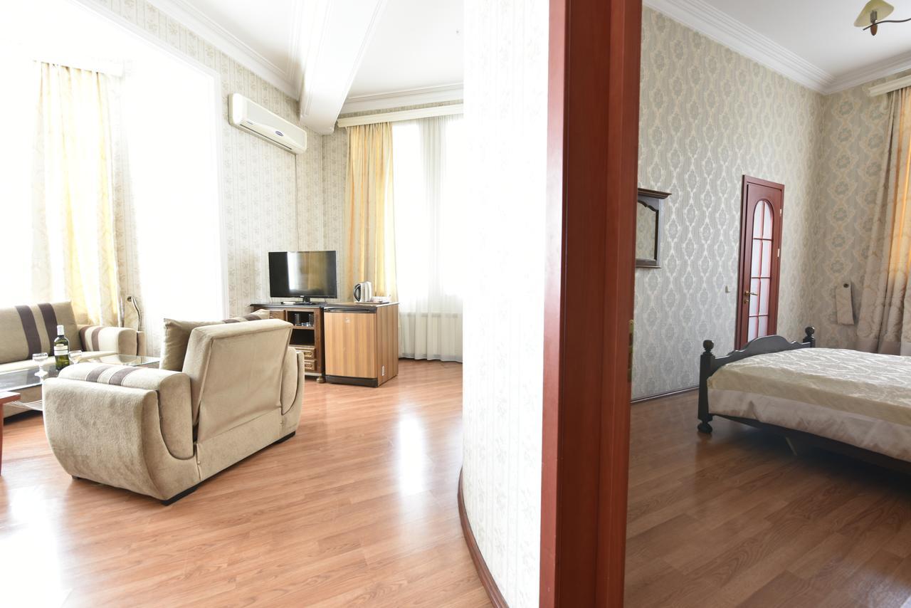 טביליסי Irmeni Hotel מראה חיצוני תמונה