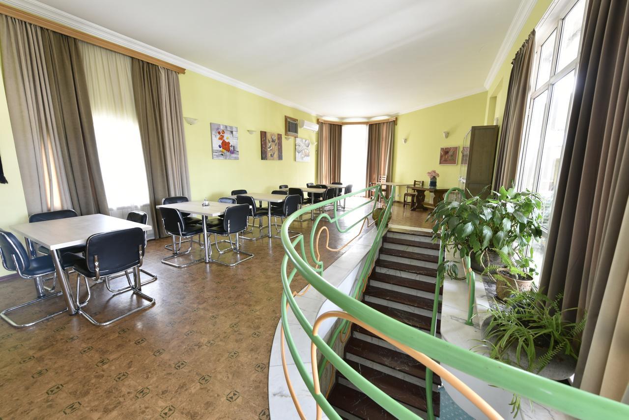 טביליסי Irmeni Hotel מראה חיצוני תמונה